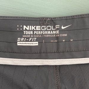 Men’s Nike golf tour performance pants - gray with black pinstripe size med 32